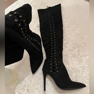 Black velvet long boots